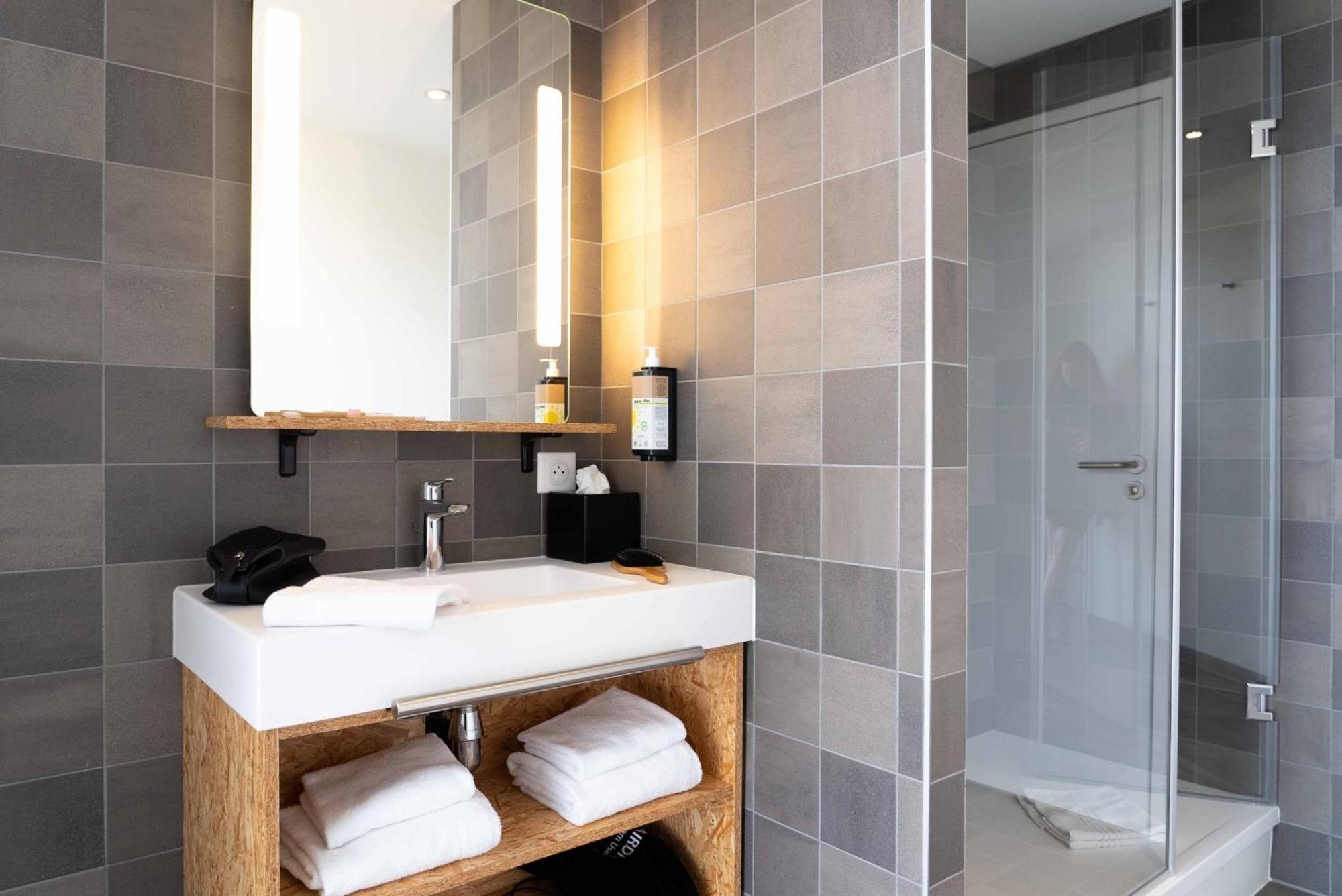 Greet Hotel Rennes Pace ภายนอก รูปภาพ